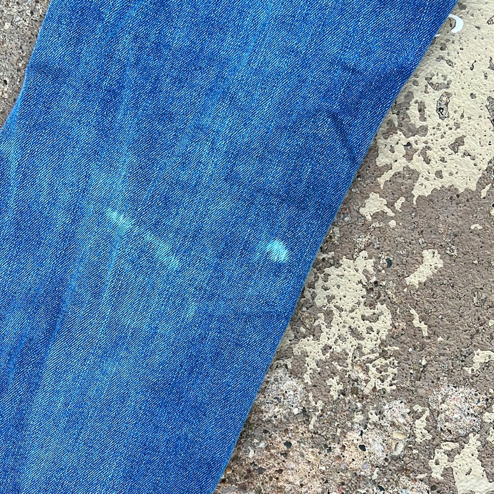 EUC Generra denim distressed capris - Picture 16 of 16